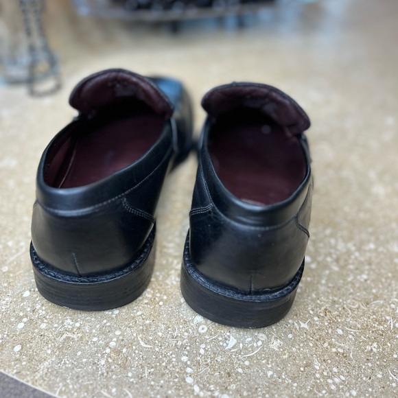 Kenneth Cole New York Men's Black Leather Loafers - Picture 11 of 12